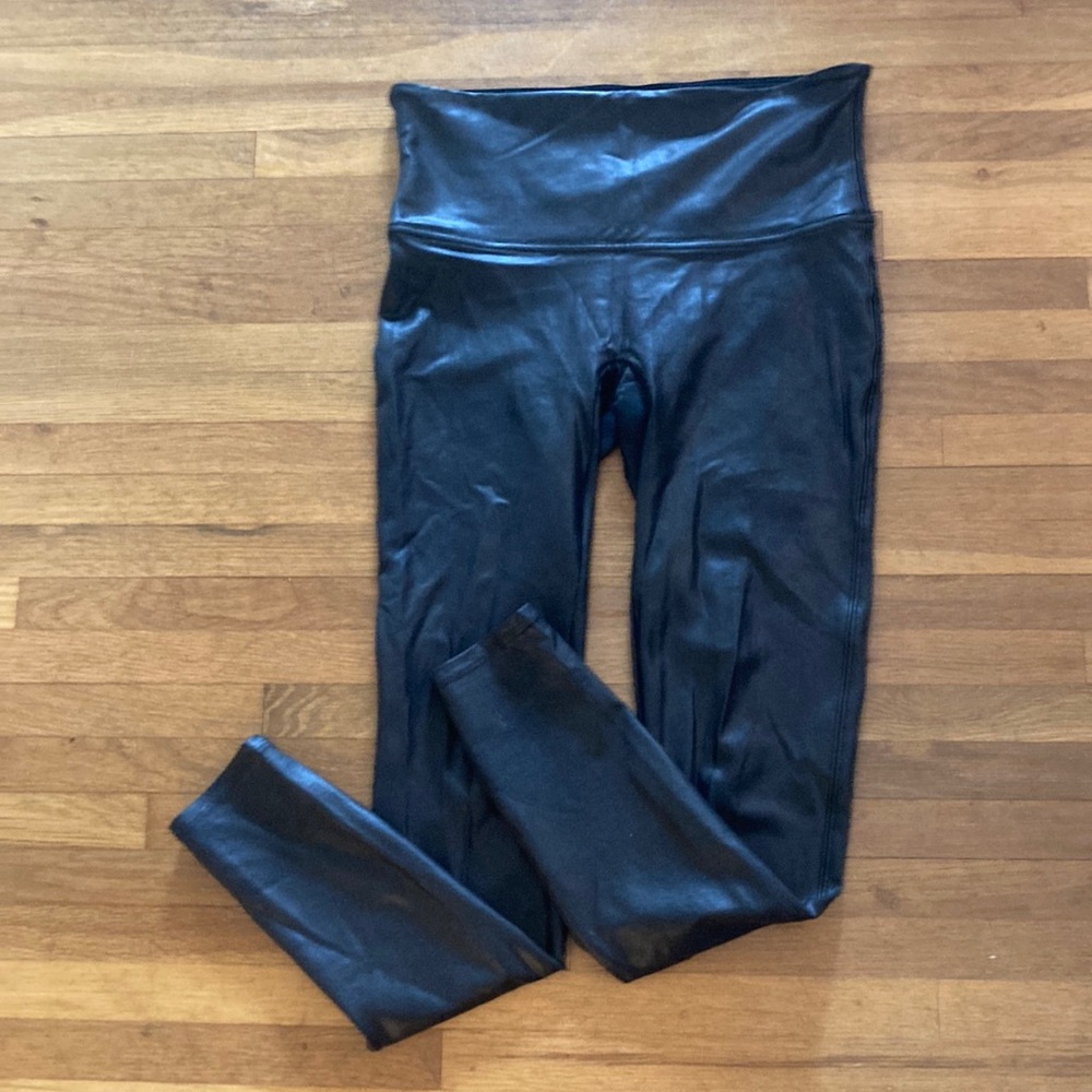 Spanx | Women’s faux leather black leggings